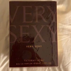 Victoria secret VERY SEXY eau de parfum brand new